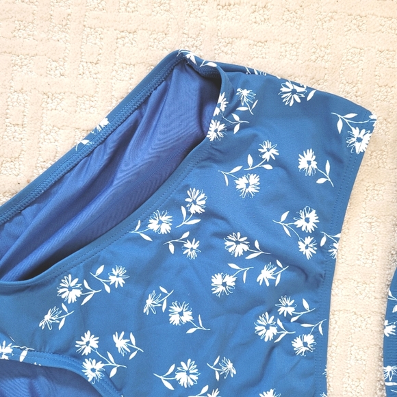 KATE SPADE Blue & White Floral Print Two-Piece Bikini Ruffle Strap Swimsuit - Picture 8 of 8